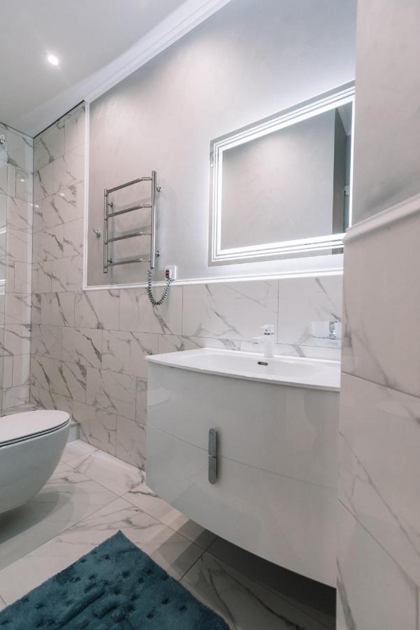 Royal Tower Vip Smart Apartments 1 Kiev Buitenkant foto