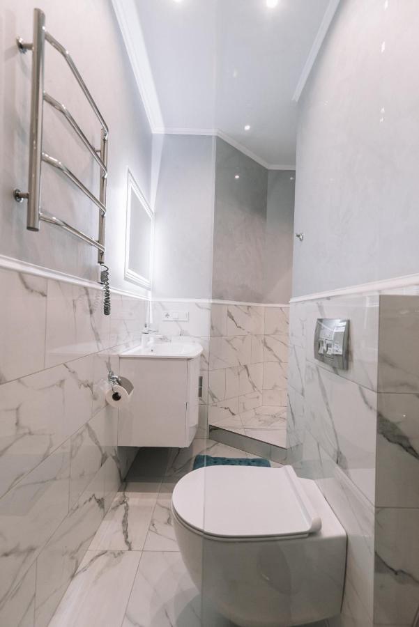 Royal Tower Vip Smart Apartments 1 Kiev Buitenkant foto