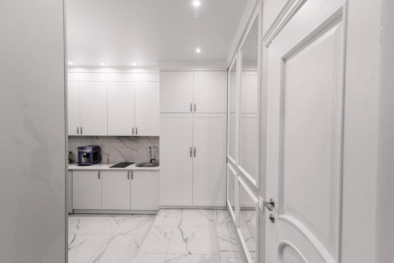 Royal Tower Vip Smart Apartments 1 Kiev Buitenkant foto