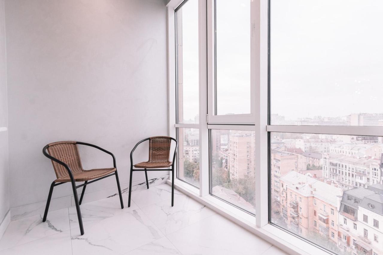Royal Tower Vip Smart Apartments 1 Kiev Buitenkant foto